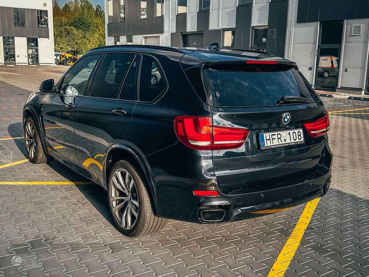 BMW X5, 3.0 l., off-road / crossover