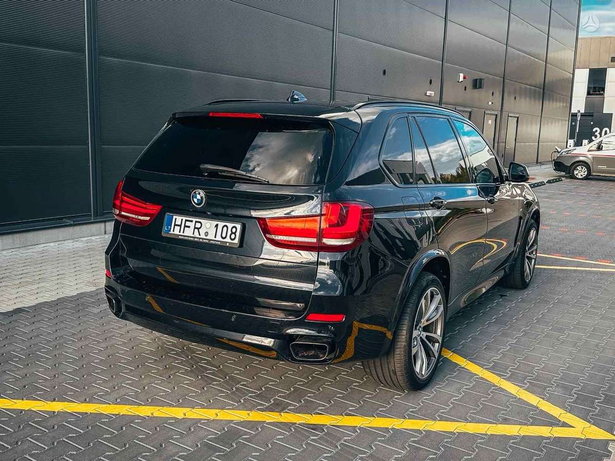 BMW X5, 3.0 l., off-road / crossover