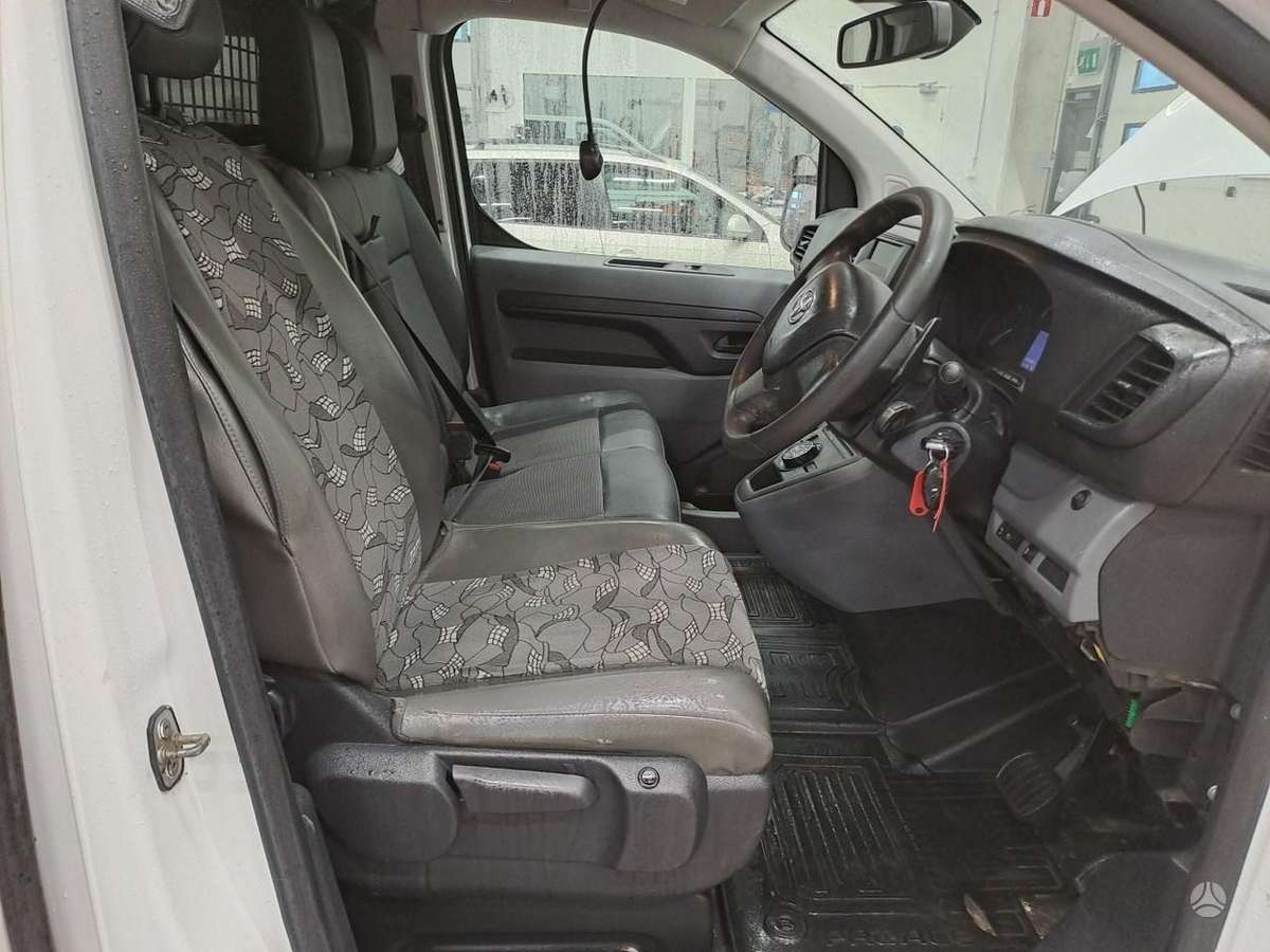 Toyota Proace, cargo vans