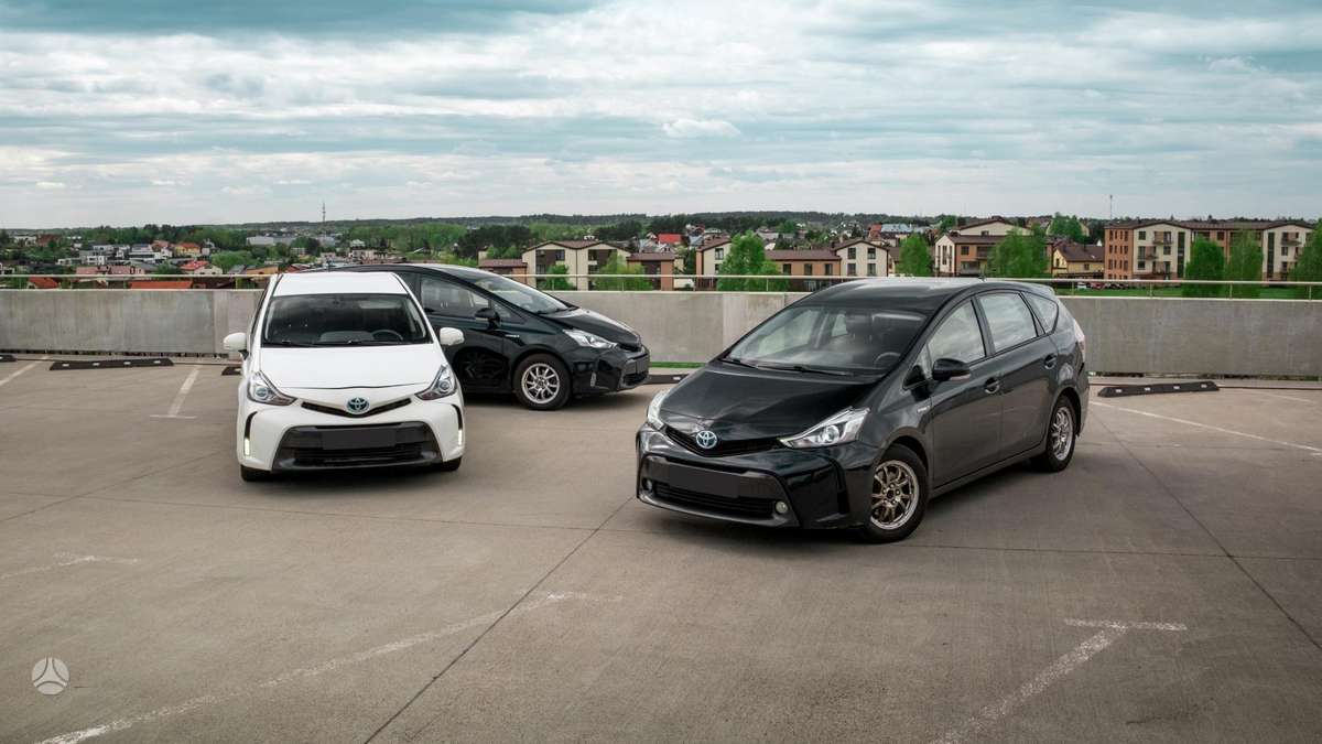 Toyota Prius, Универсал