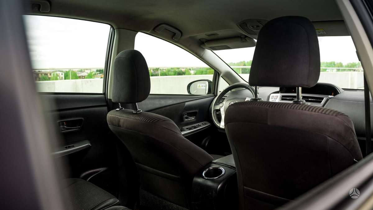 Toyota Prius, universalas