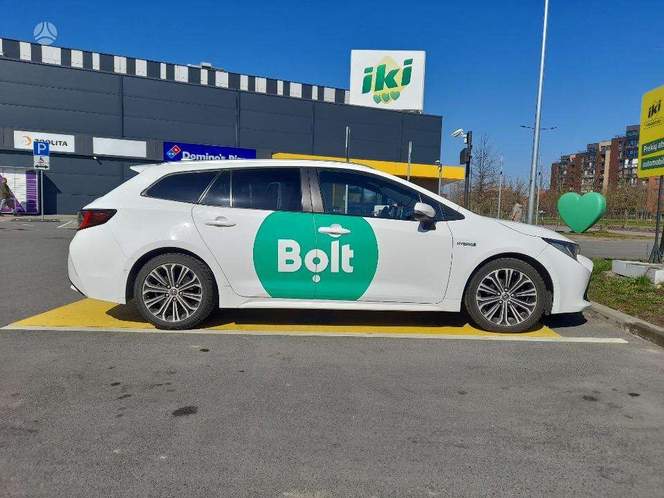 Toyota Prius, Универсал