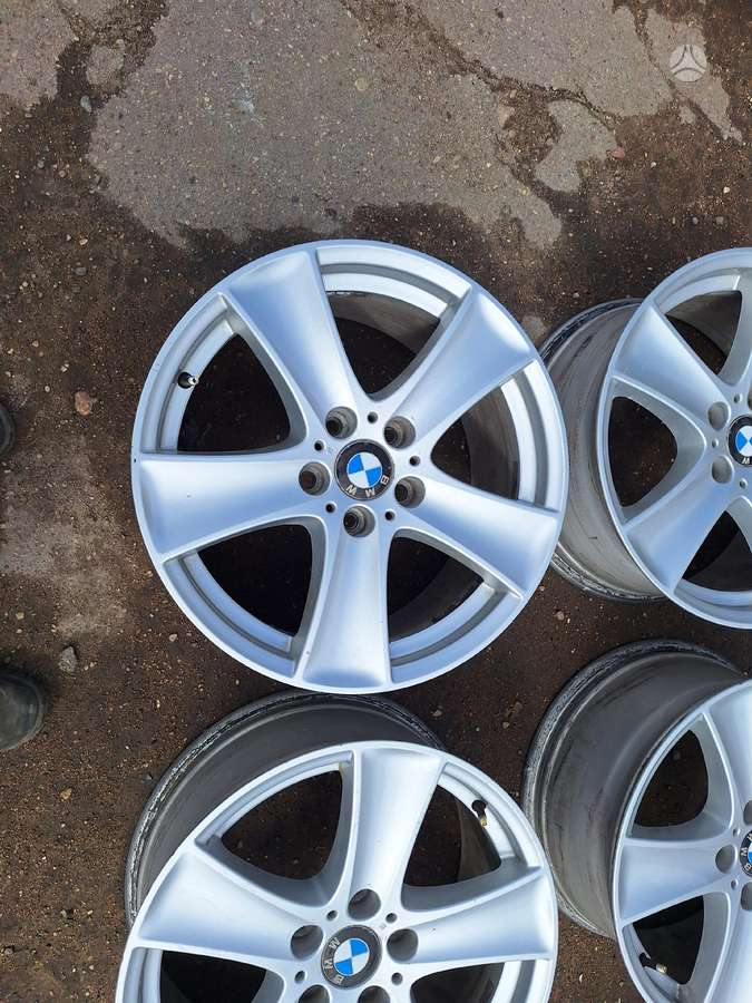 BMW, lengvojo lydinio, R18