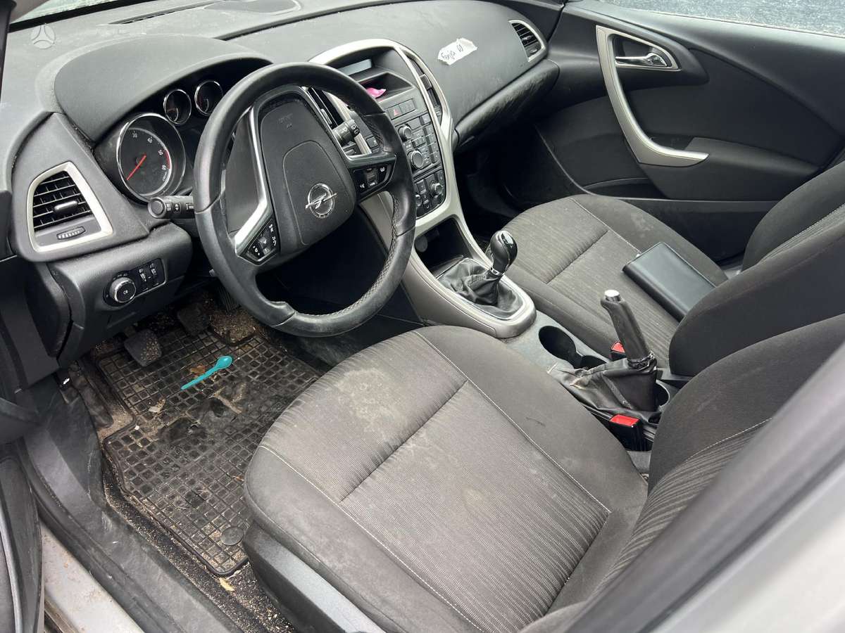 Opel Astra dalimis. Iš vokietijos