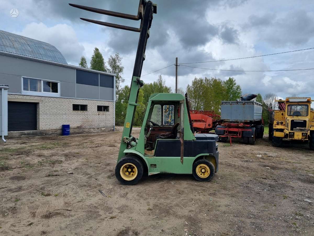 Clark DCY80, šakiniai krautuvai