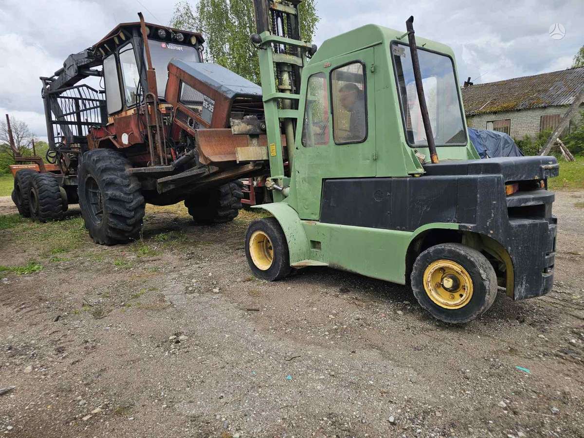 Clark DCY80, šakiniai krautuvai