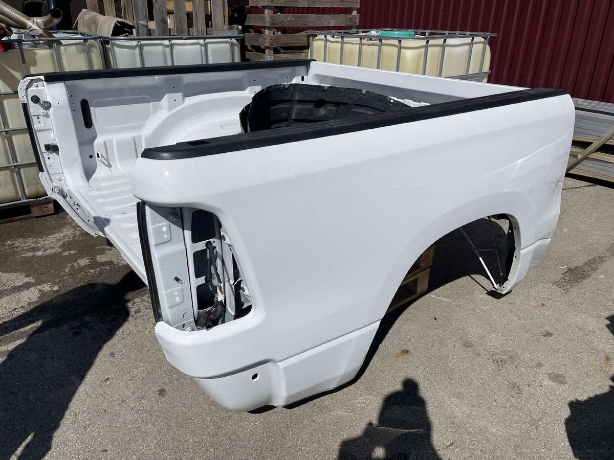 Dodge Ram kėbulo dalys