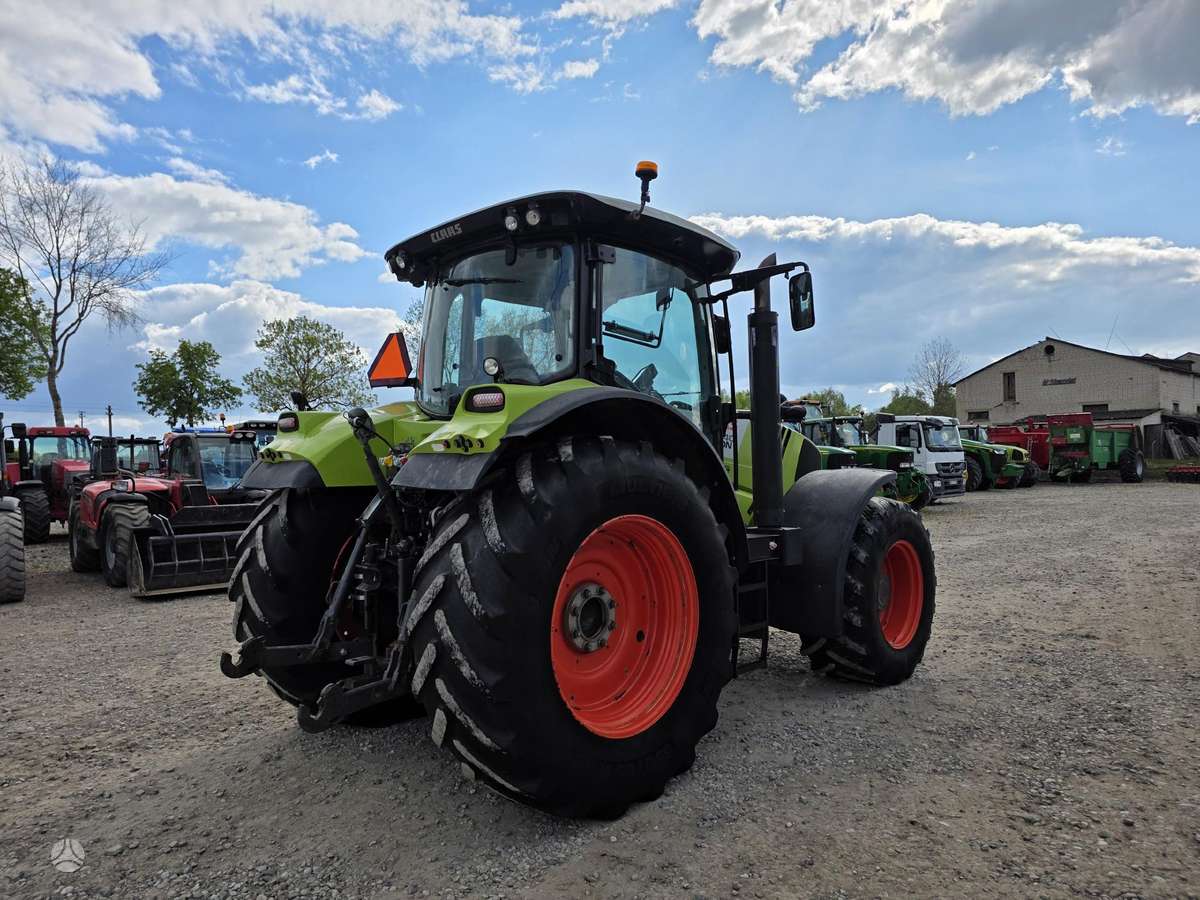 Claas Arion, traktori