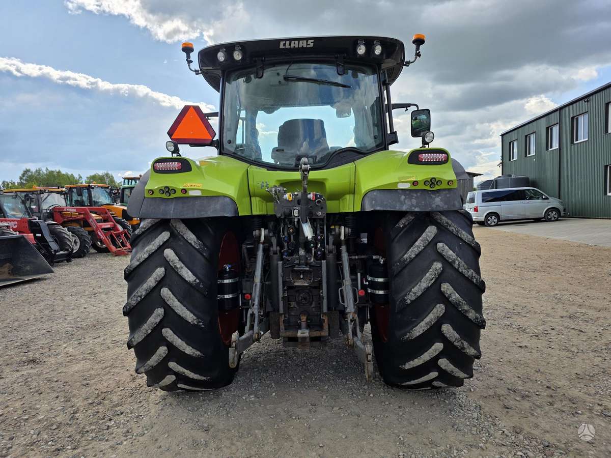 Claas Arion, traktori