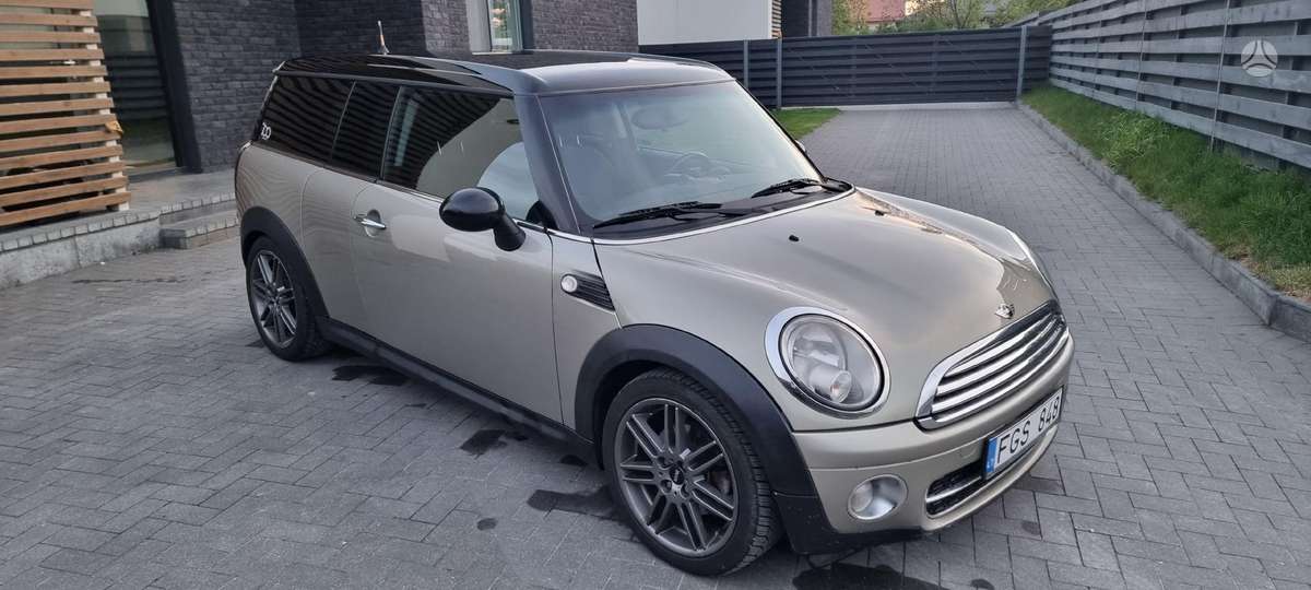 Mini Clubman, universalas