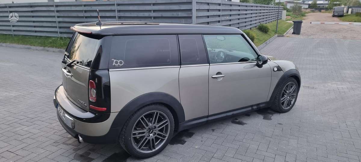 Mini Clubman, universalas