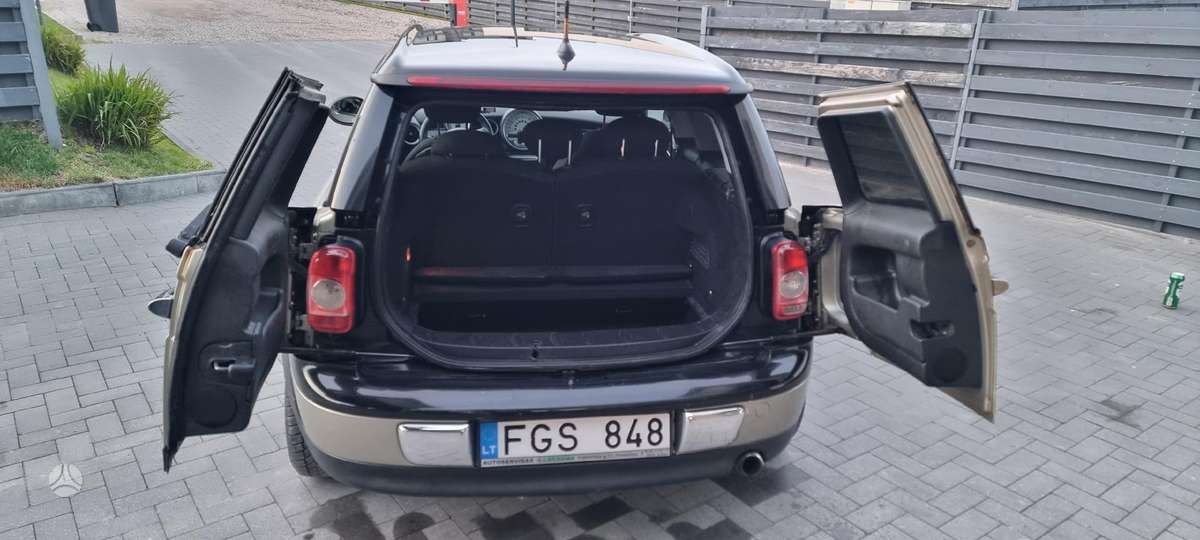 Mini Clubman, universalas