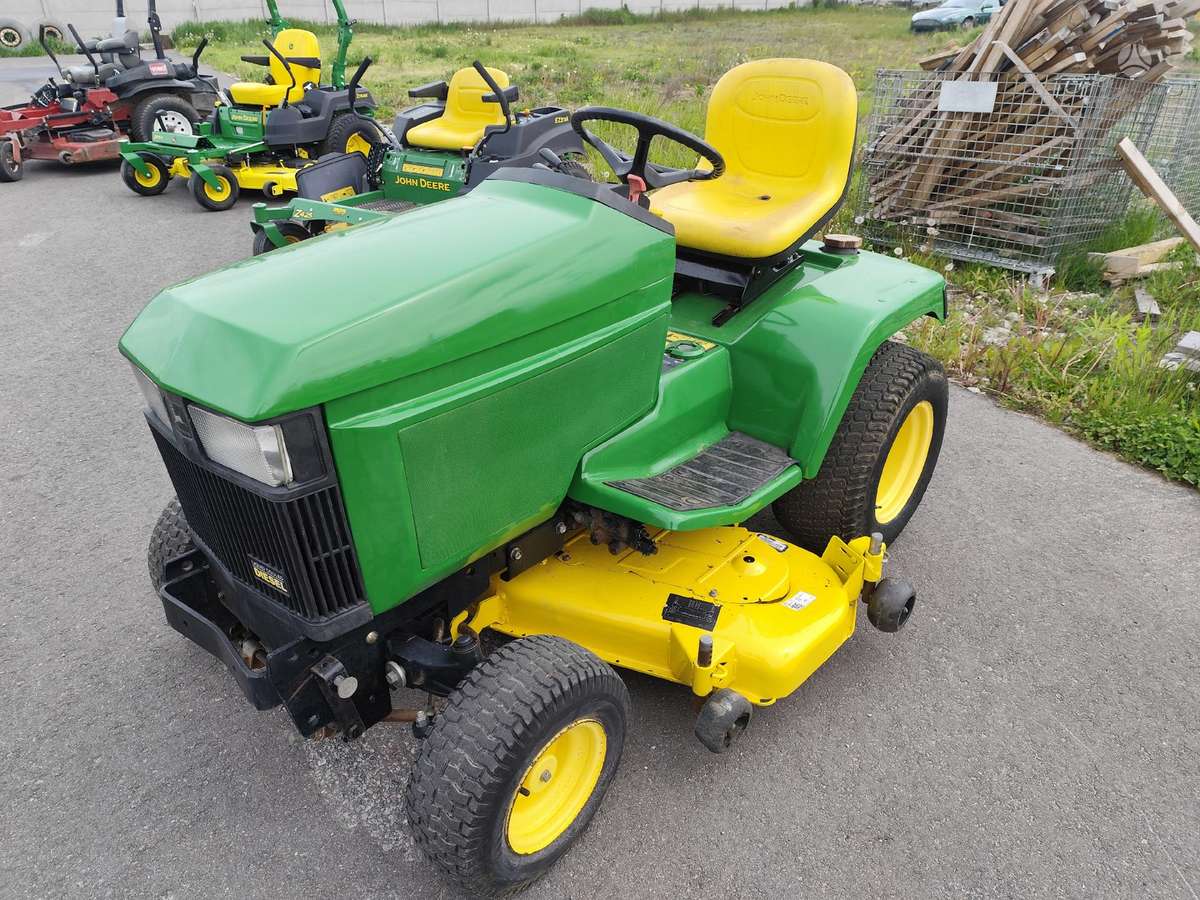 John Deere 415, садовые тракторы
