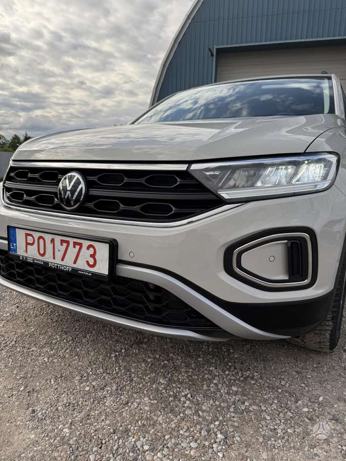 Volkswagen T-Roc - 8