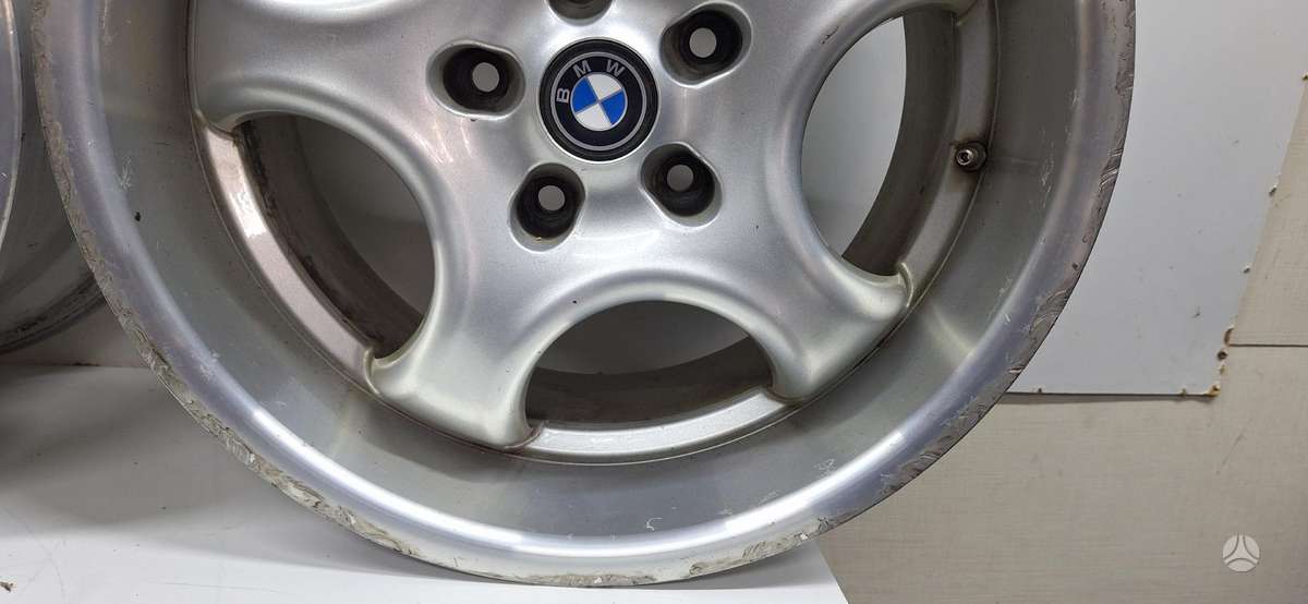 BMW, lengvojo lydinio, R17