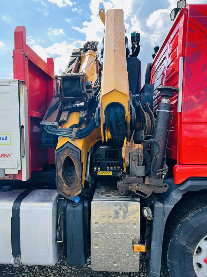 Volvo FMX, dumpers with crane