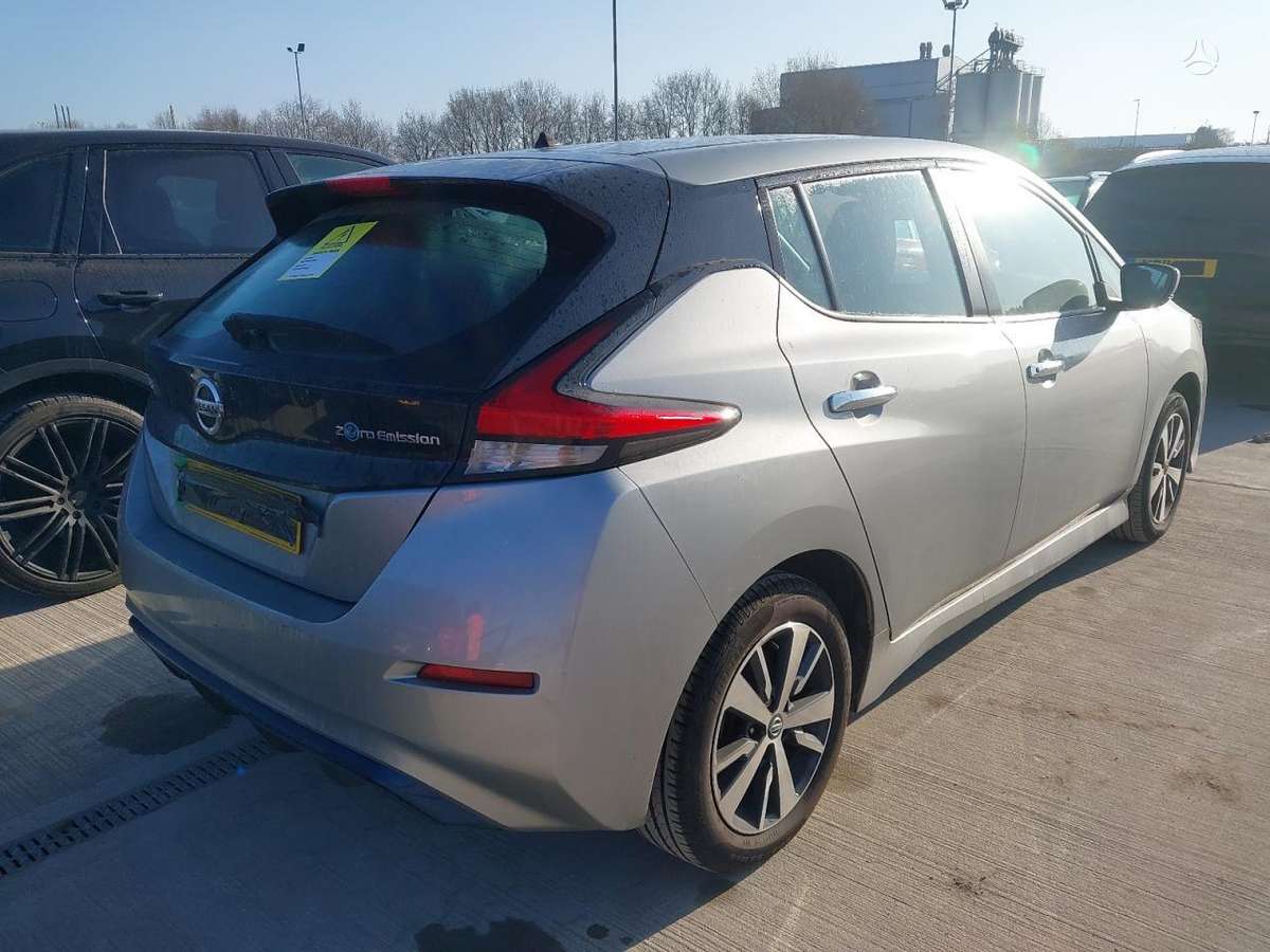 Nissan Leaf Auto ardomas platesnė info telefonu