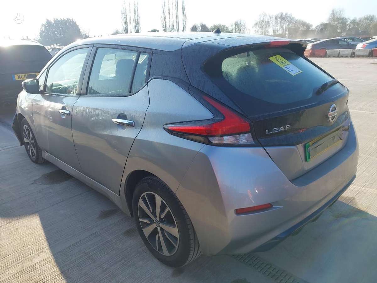 Nissan Leaf Auto ardomas platesnė info telefonu