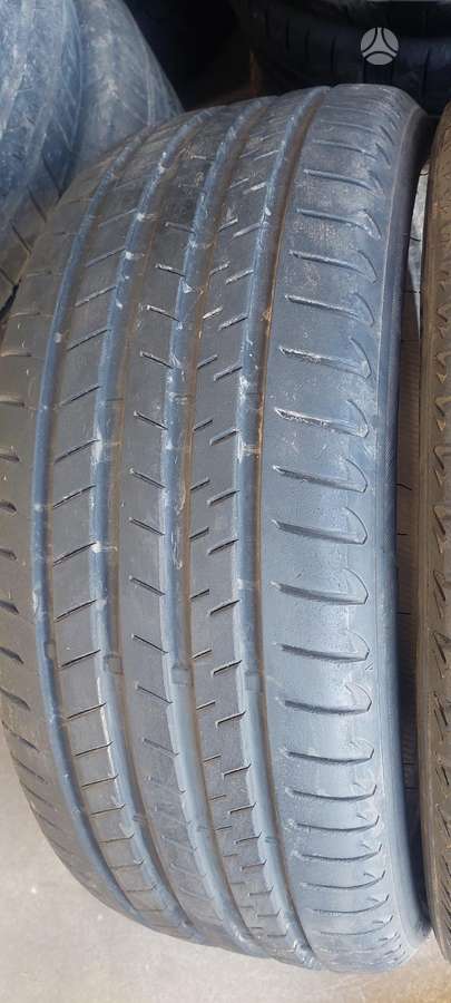 Bridgestone, vasaras 245/40 R21