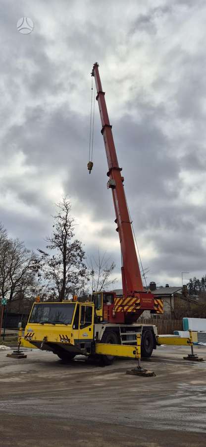 Demag AC95, crane
