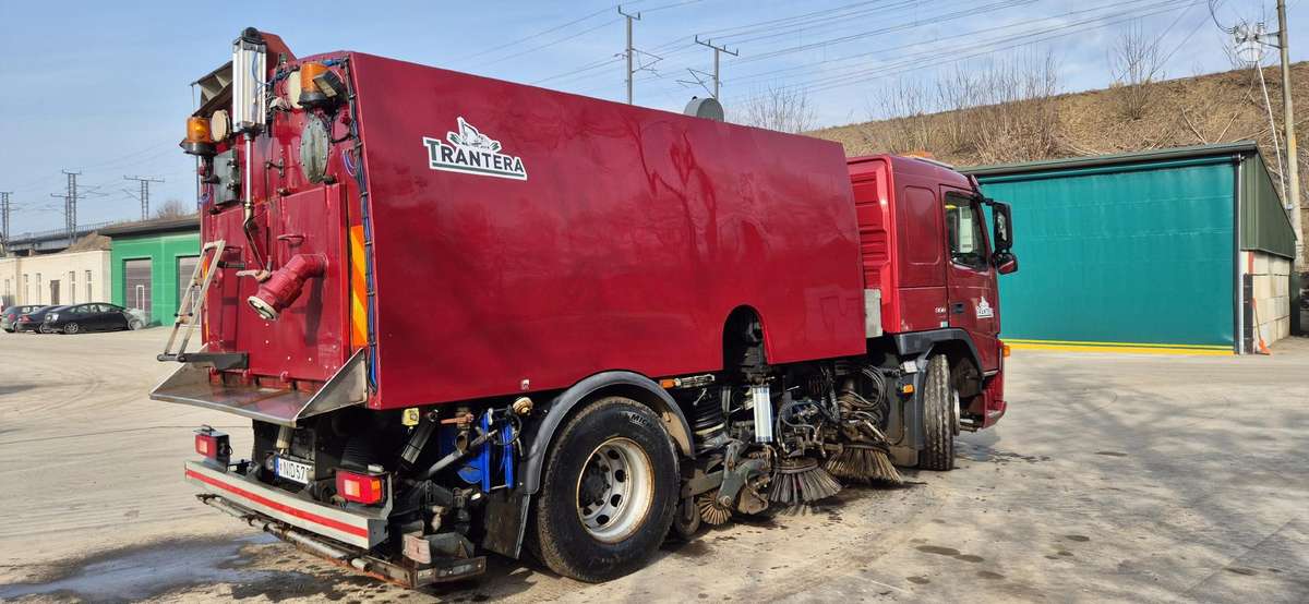 Volvo FM300, šlavimo mašinos