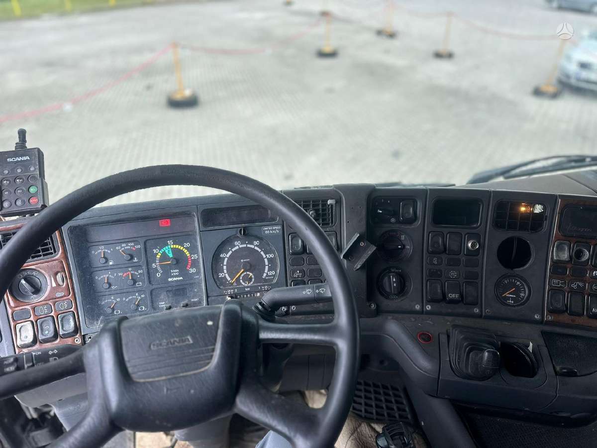 Scania 420, double sleeper
