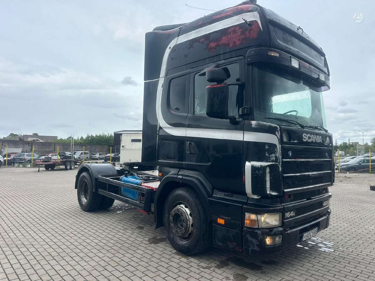 Scania 420, double sleeper