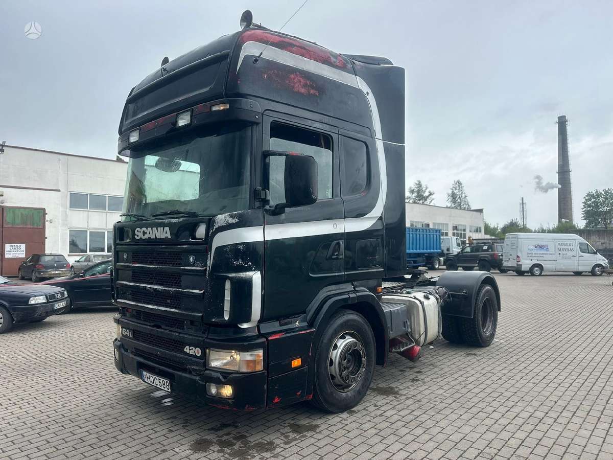Scania 420, double sleeper