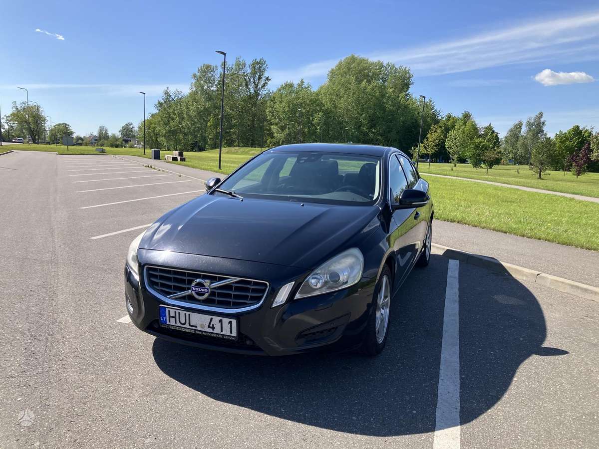 Volvo S60, 2.0 l., Седан