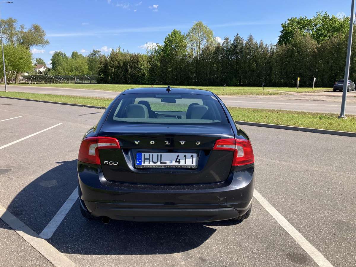 Volvo S60, 2.0 l., Седан