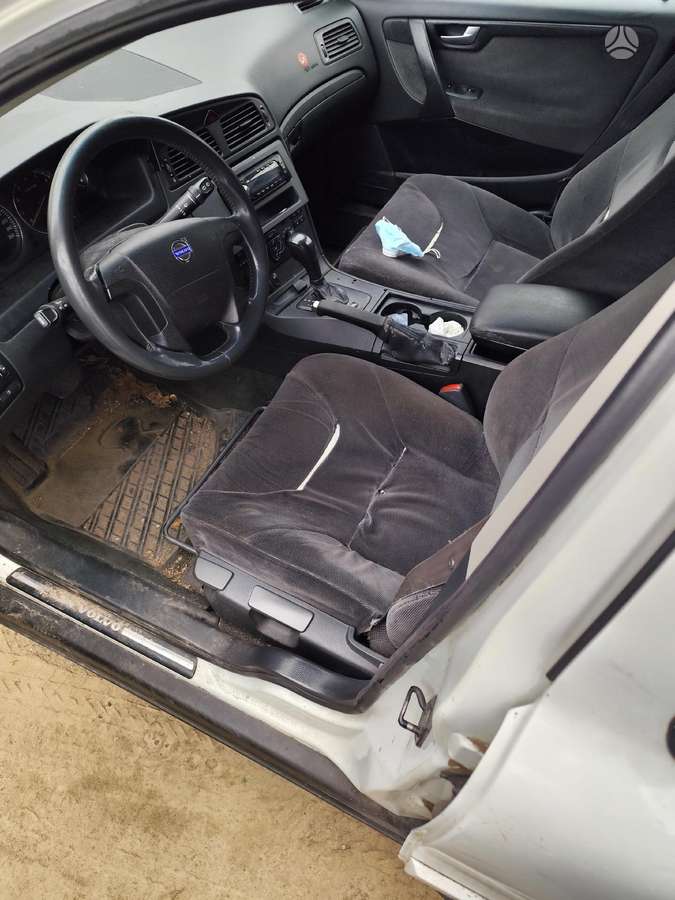 Volvo XC70 dalimis