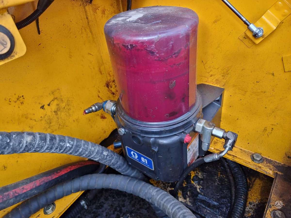 JCB JS 330 NC, ekskavatoriai