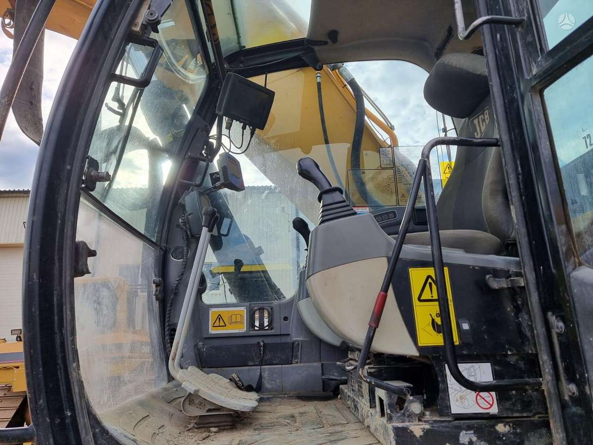 JCB JS 330 NC, excavator