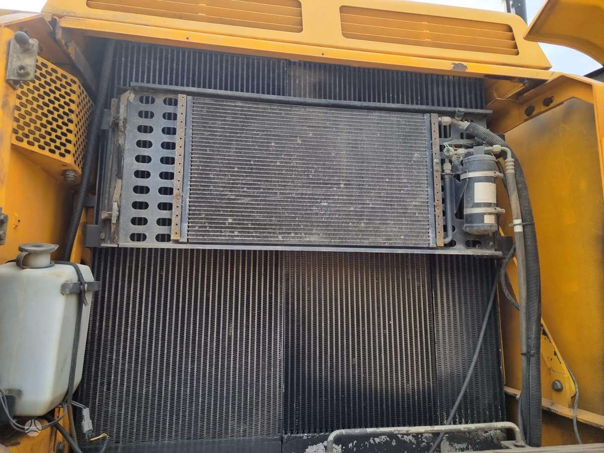JCB JS 330 NC, экскаваторы