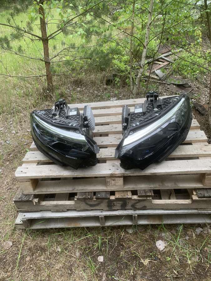 Mercedes-Benz EQS kėbulo dalys