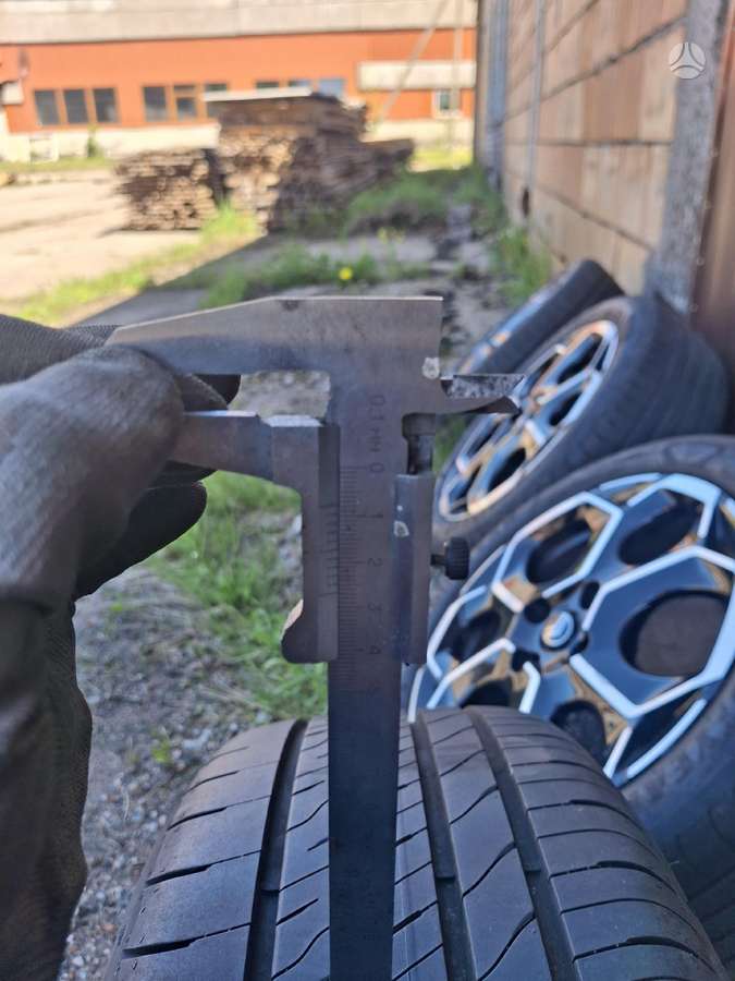 Citroen C-3, lengvojo lydinio, R17