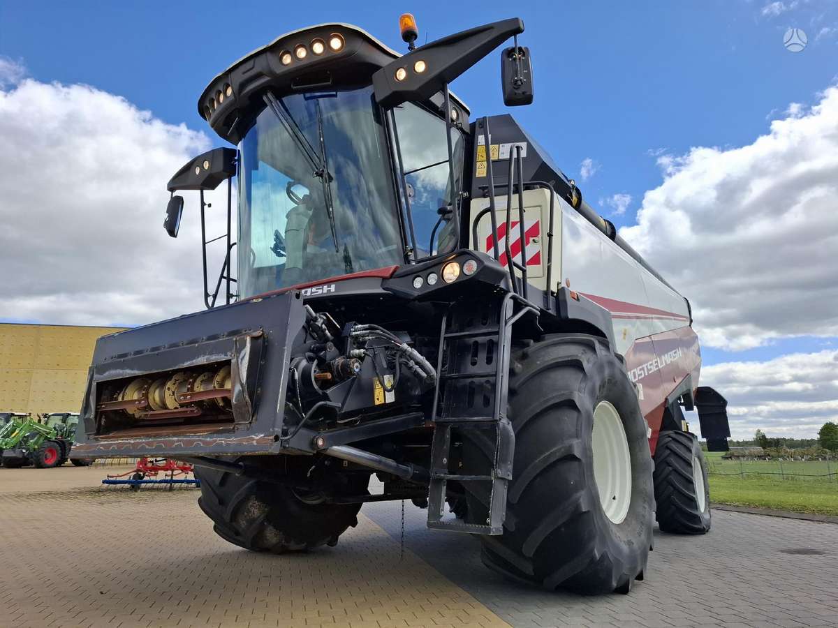 Rostselmash RSM 161, комбайны