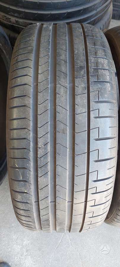Pirelli, летние 275/40 R22