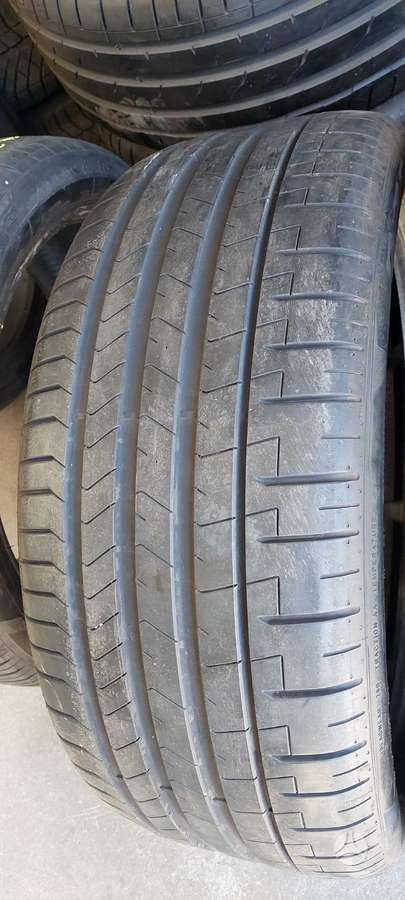 Pirelli, summer 275/40 R22