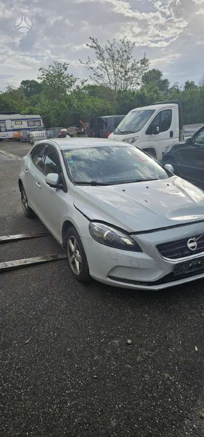 Volvo V40 37069885048