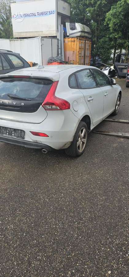 Volvo V40 37069885048