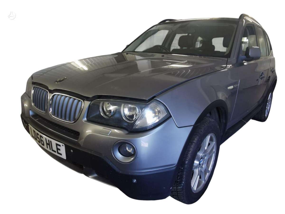BMW X3 dalimis