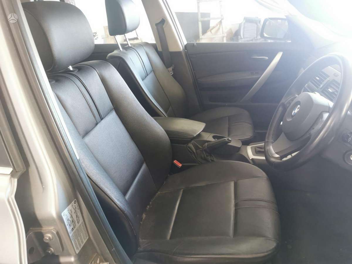 BMW X3 dalimis