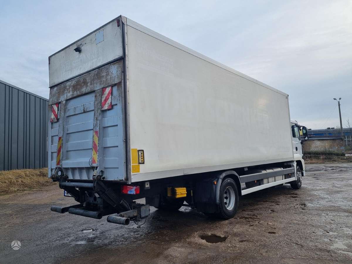 MAN TGS 18.320, box trucks / box vans