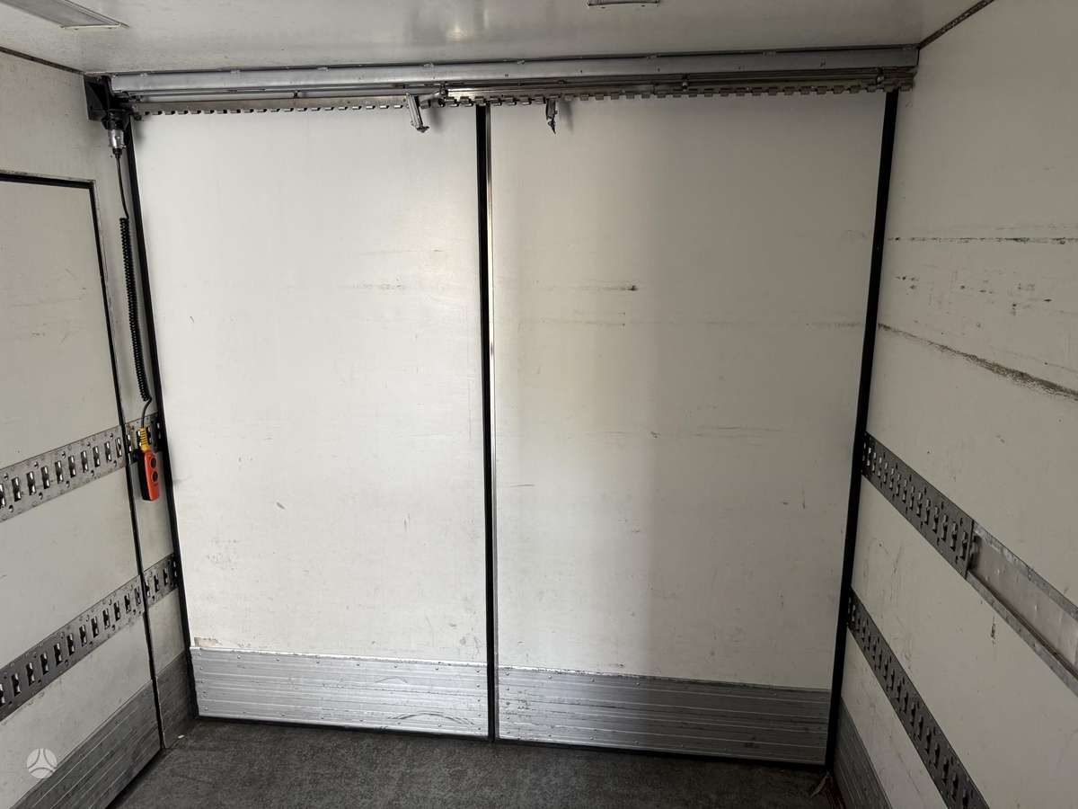 Volkswagen Crafter, 2.0 l., cargo van 11