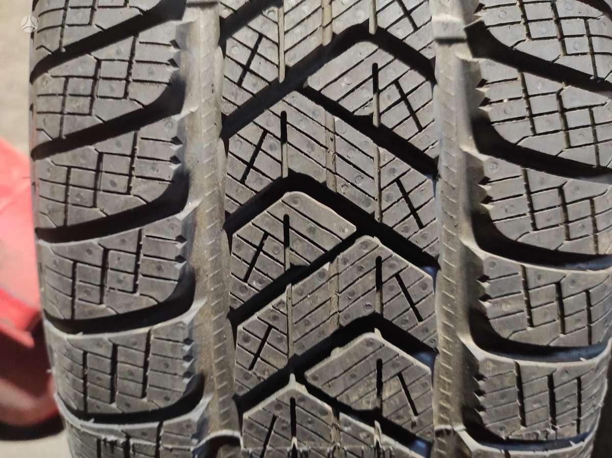 Pirelli, winter 225/65 R17