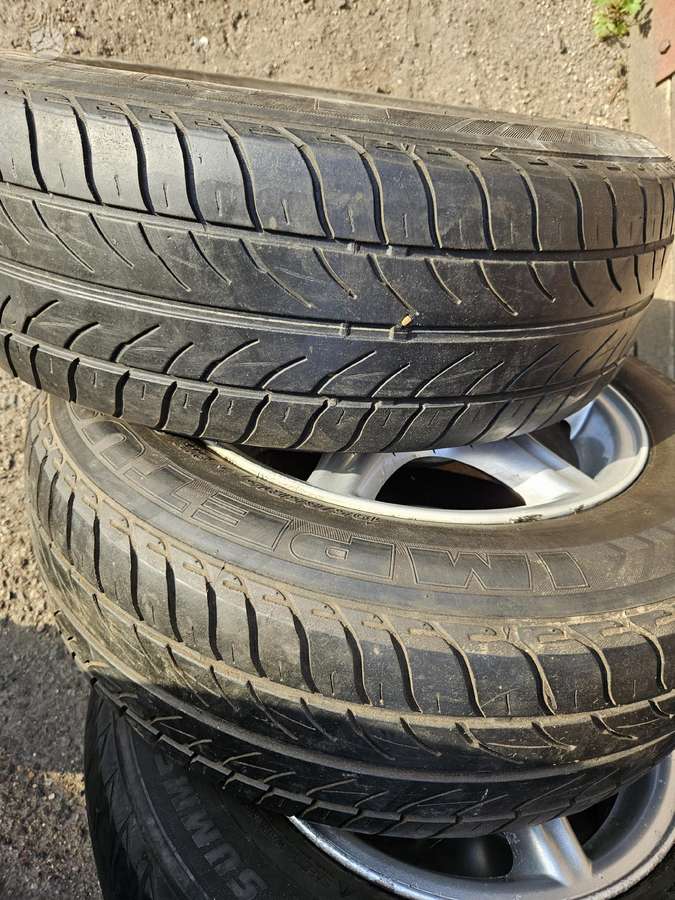 KIA Ceed/Carnival, lengvojo lydinio, R15