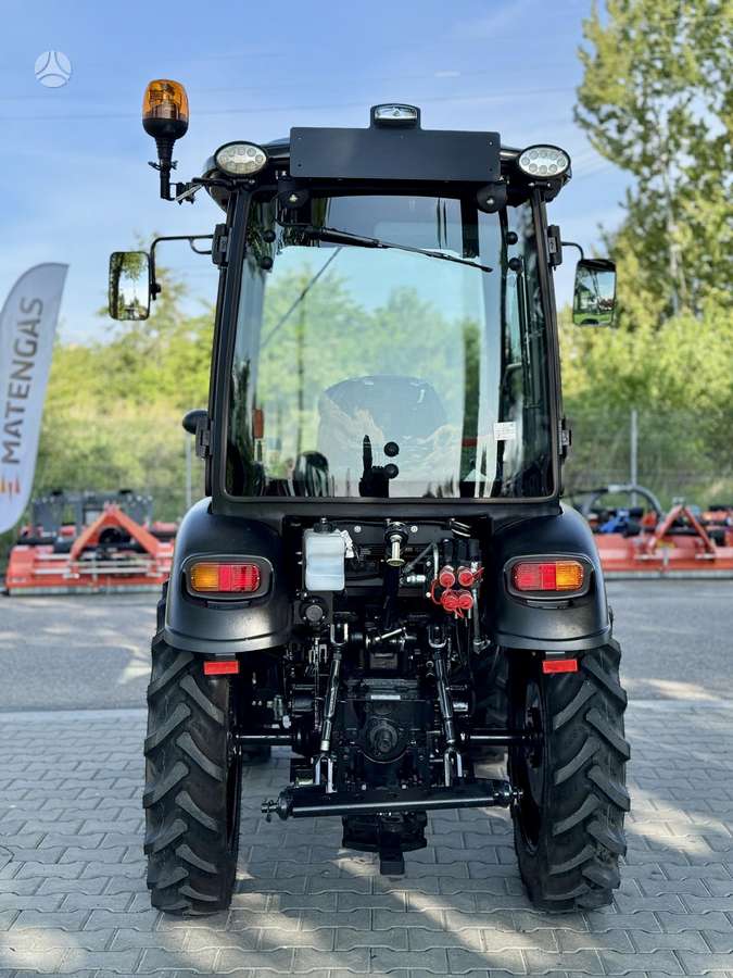 Solis 26 (9+9), tractors