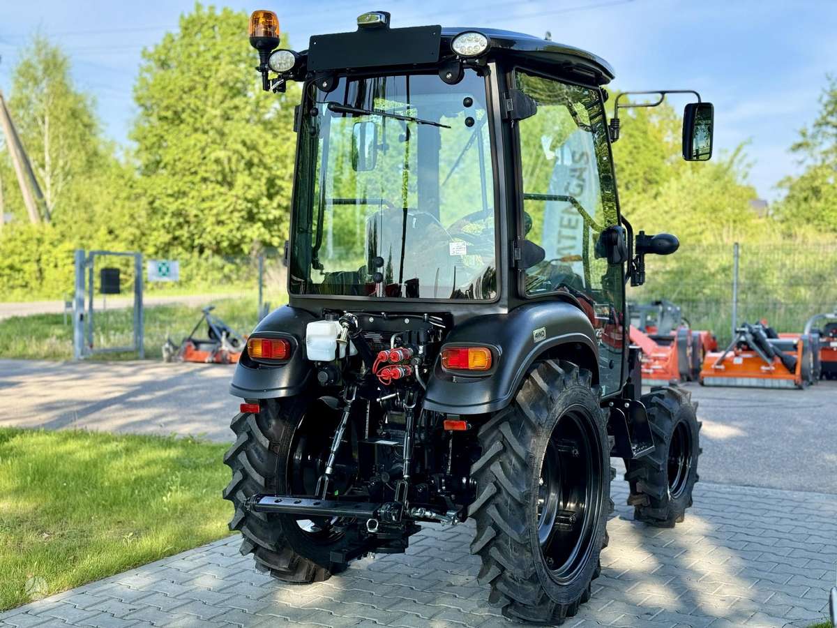 Solis 26 (9+9), tractors