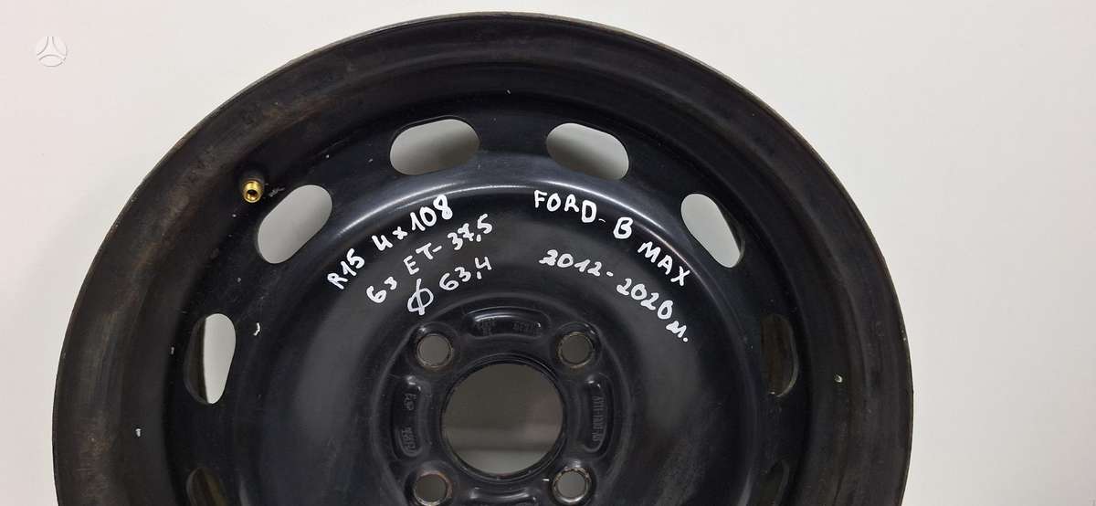 Ford B-Max, tērauda apzīmogoti, R15
